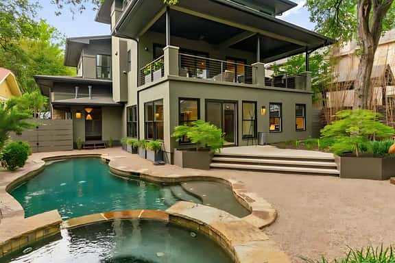Downtown Oasis : Heated Pool : Spa : Outdoor Living/Dinning : Game Room - Image 1