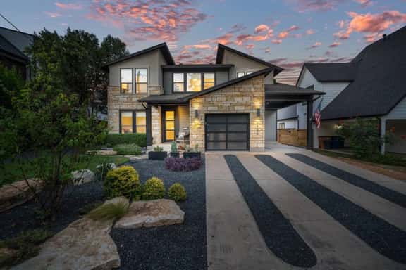 Zilker Homes | 2 Pools, Hot Tub, Fire Pits | Sleeps 18 - Image 1