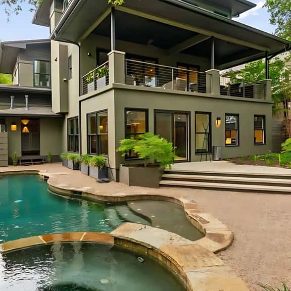 Downtown Oasis : Heated Pool : Spa : Outdoor Living/Dinning : Game Room - Image 1