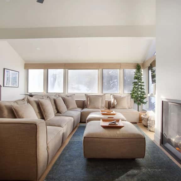 Luxe Copper Mountain Ski-In/Ski-Out Condo - Image 1