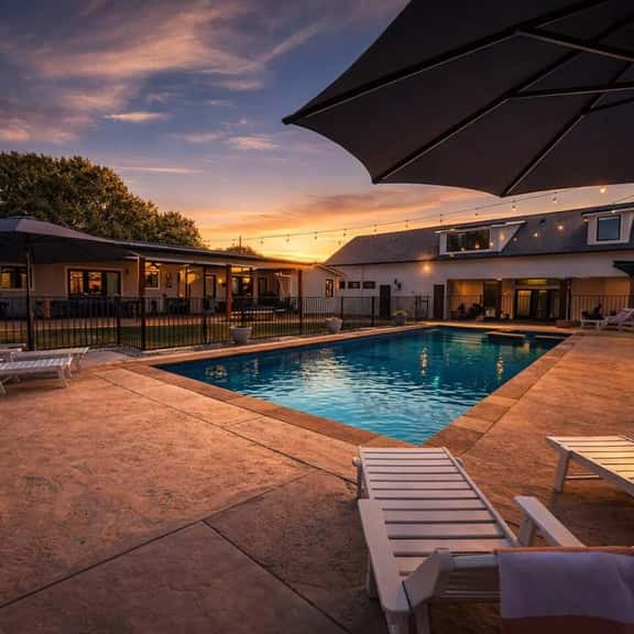 Austin | Pool, Hot Tub & Pickleball - Image 1