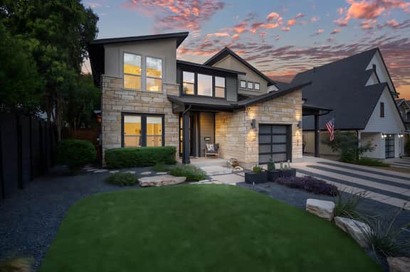 Zilker Home with Heated Pool, Hot Tub, Walkable - Image 4