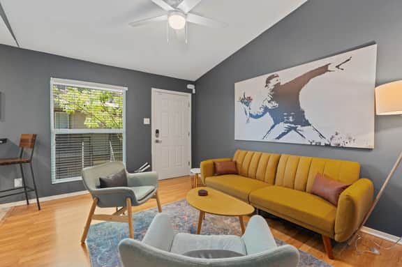 Banksy Bungalow in Zilker, Pickleball, Close to Downtown - Image 4