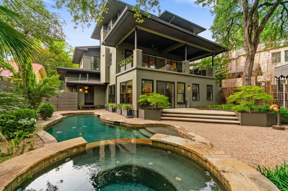 Downtown Retreat: sleeps 24 : 2 Pools/Spas : Gyms : Game Rooms : Fire Pit - Image 3