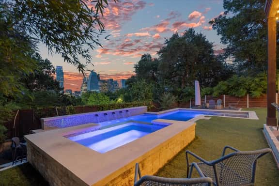 Downtown Retreat: sleeps 24 : 2 Pools/Spas : Gyms : Game Rooms : Fire Pit - Image 4
