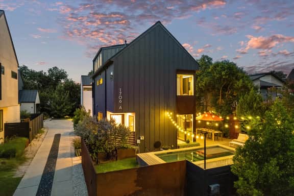 Zilker Homes | 2 Pools, Hot Tub, Fire Pits | Sleeps 18 - Image 4
