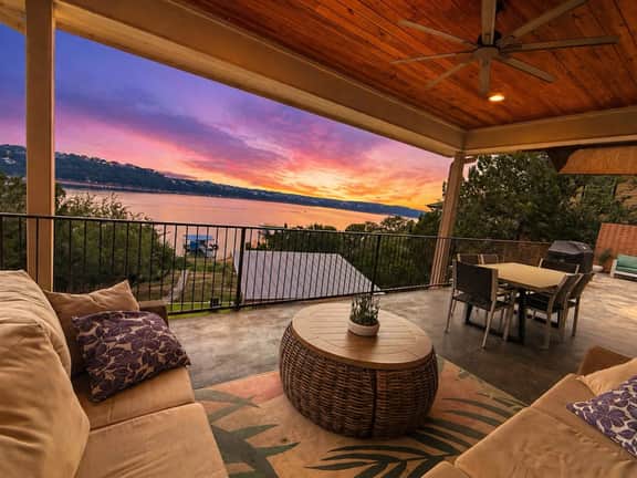 Lake House : Dock & Slip : Heated Pool : Boat Launch : Beach : Game Room - Image 3